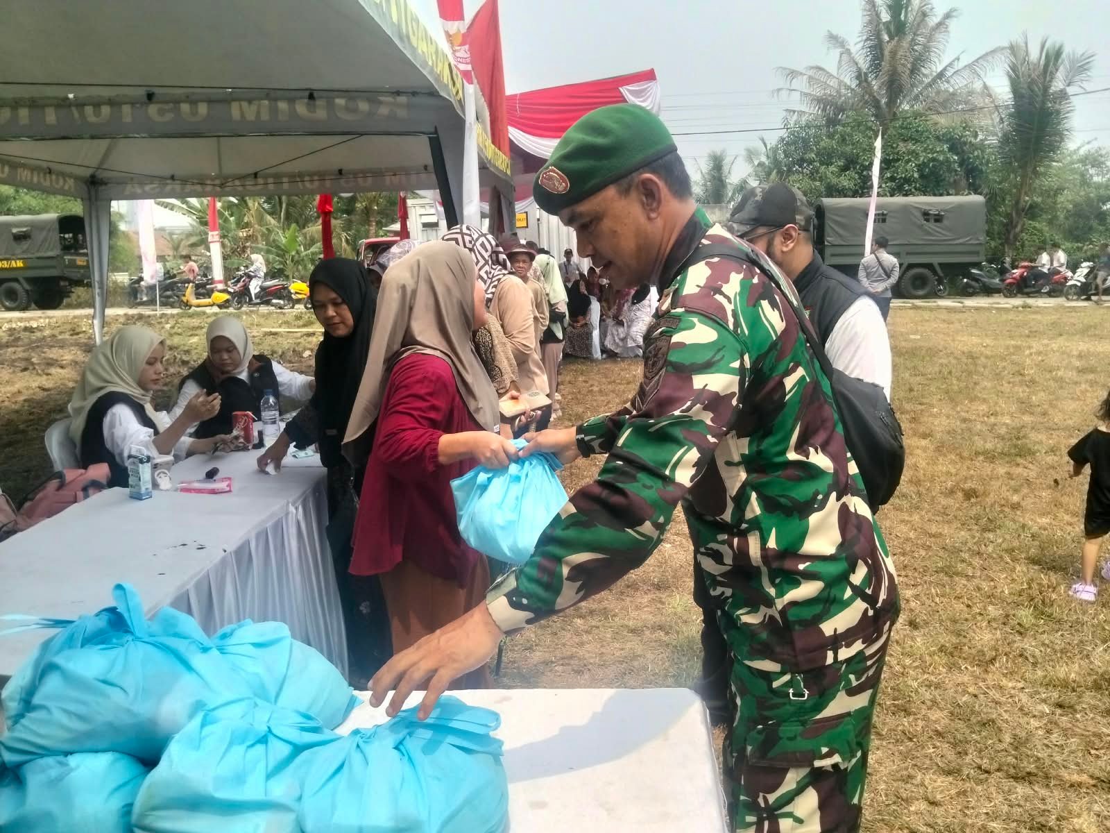 Kemeriahan TMMD ke-130 dengan Program Pangan Hemat yang Disambut Warga