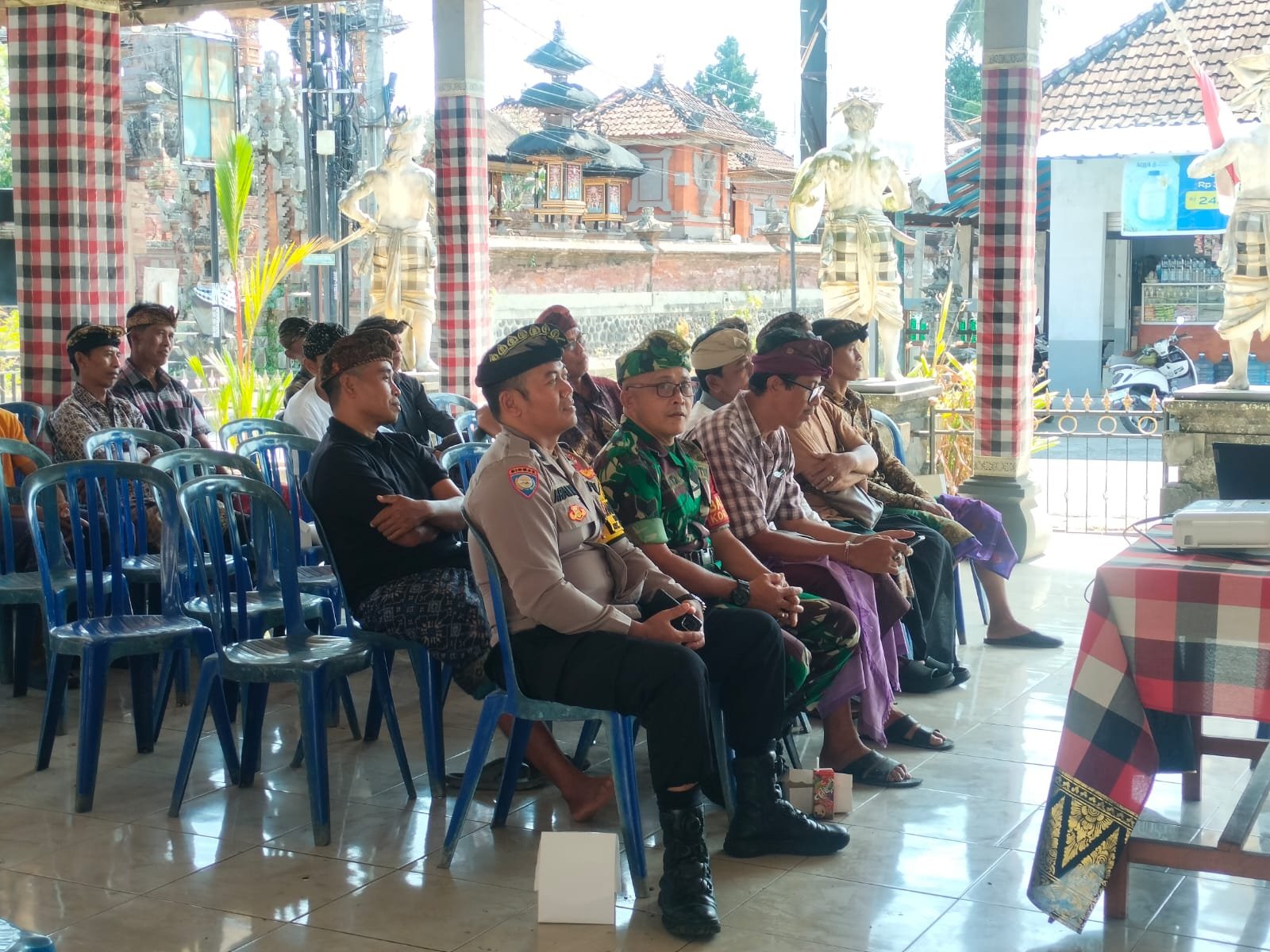 Momentum Pesraman: Babinsa Dorong Masyarakat Bakas Lindungi Kearifan Lokal Bali