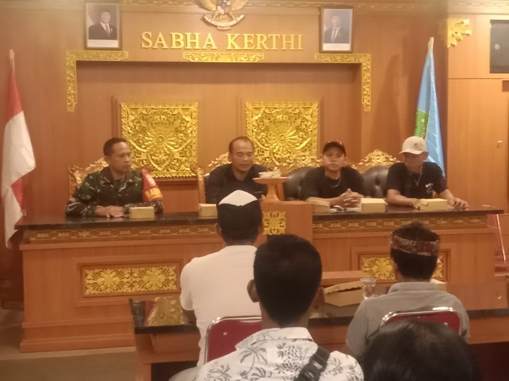 Linmas Desa Tojan Gelar Rapat Triwulan untuk Kesiapan Pilkel