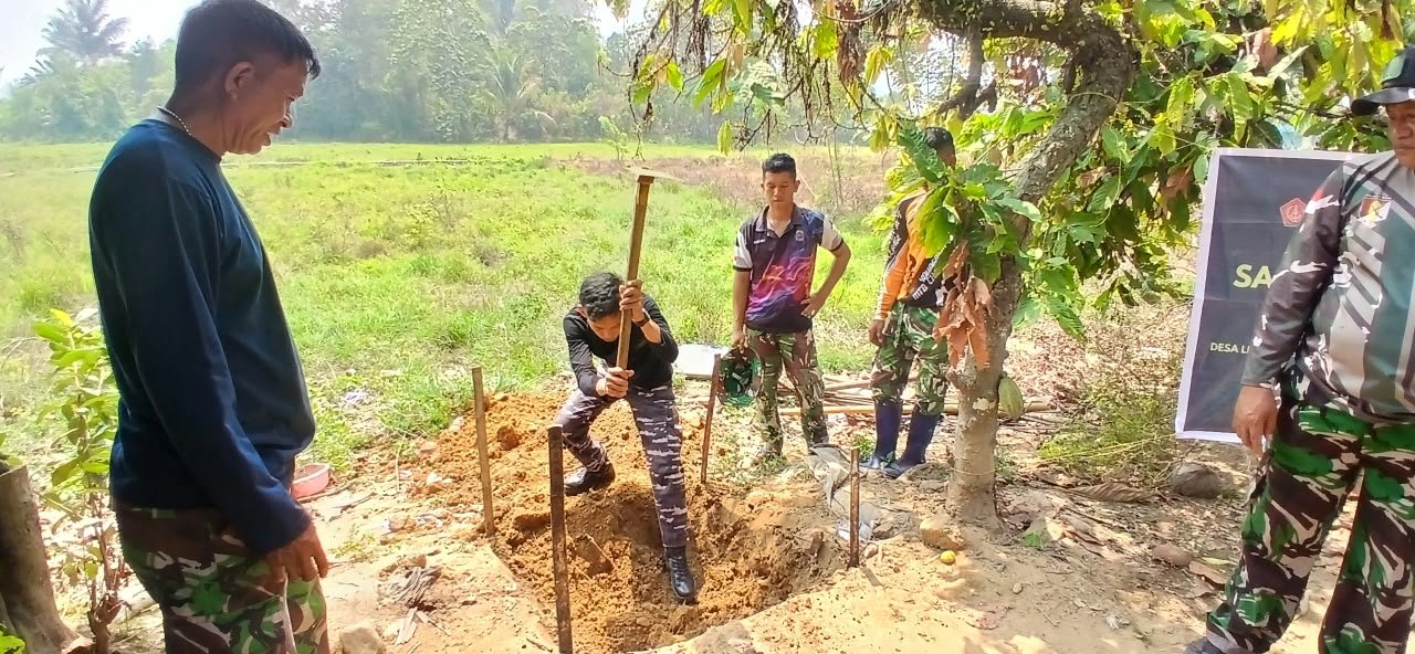 TNI Siapkan Lokasi untuk MCK di Tiku Djobu dalam Program TMMD 130