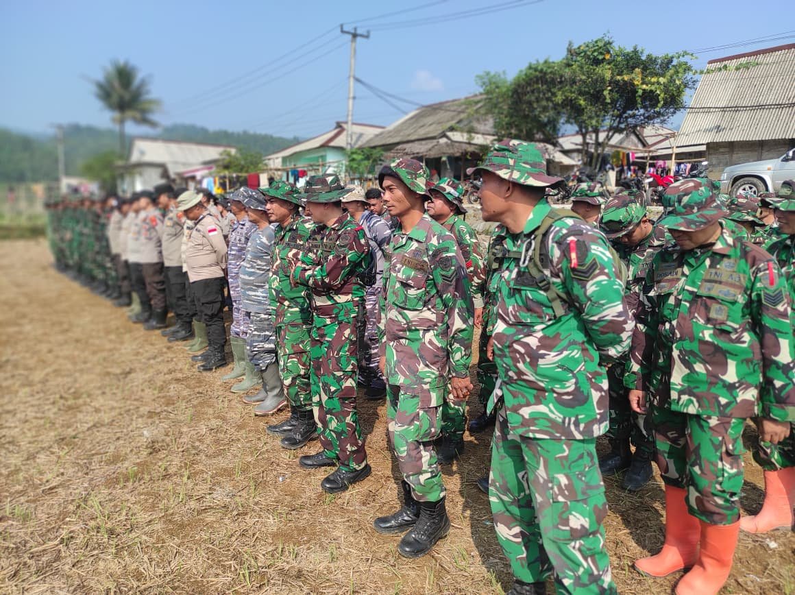 Satgas TMMD ke-130 Siapkan Renovasi Rumah Warga di Citorek Barat Melalui Apel Bersama