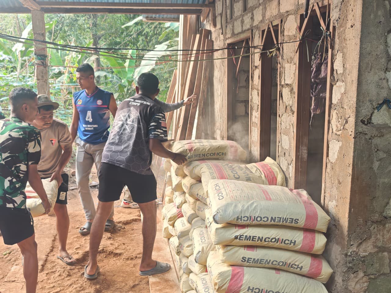 Kesulitan Infrastruktur di Dusun Seri: Satgas TMMD Hadapi Asap dan Jalan Susah