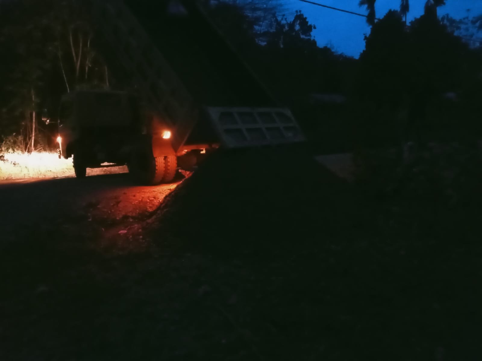 Satgas TMMD Kodim 1808/Mansel Terus Melangkah, Material Tercapai Saat Malam Hari