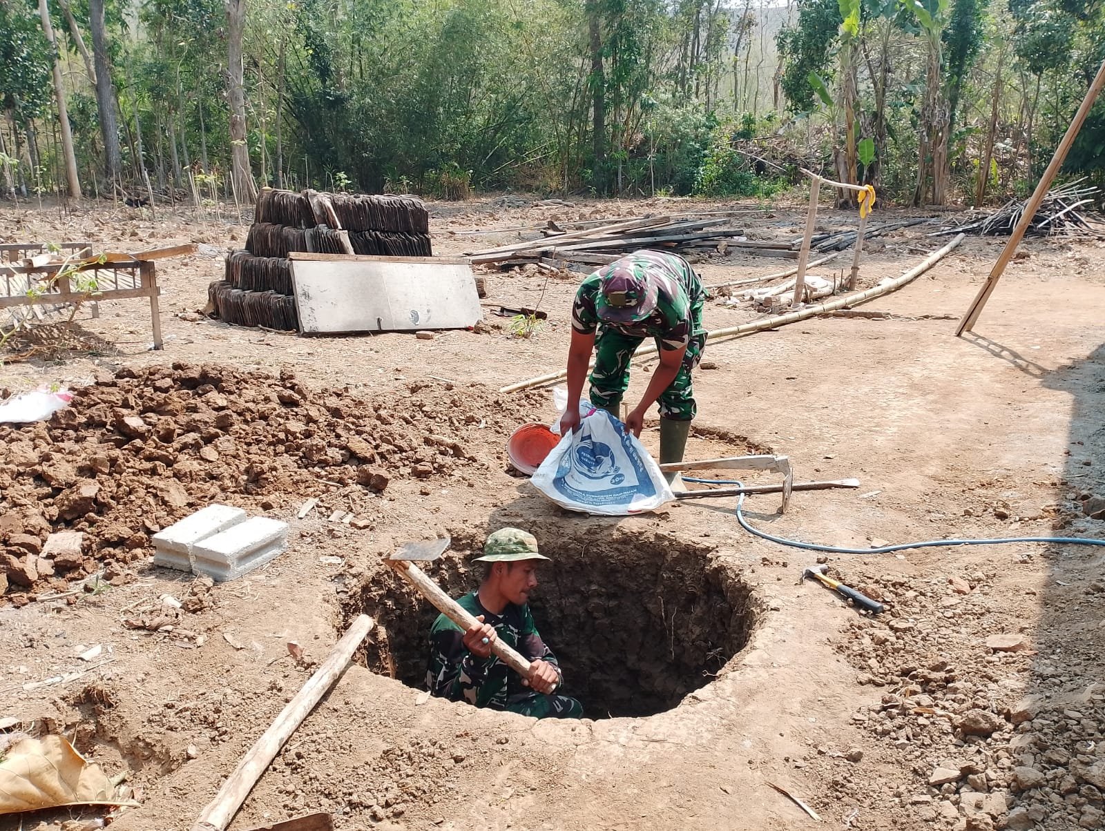 Mbah Waqilah, 95 tahun, bersiap pindah ke hunian nyaman hasil gotong royong