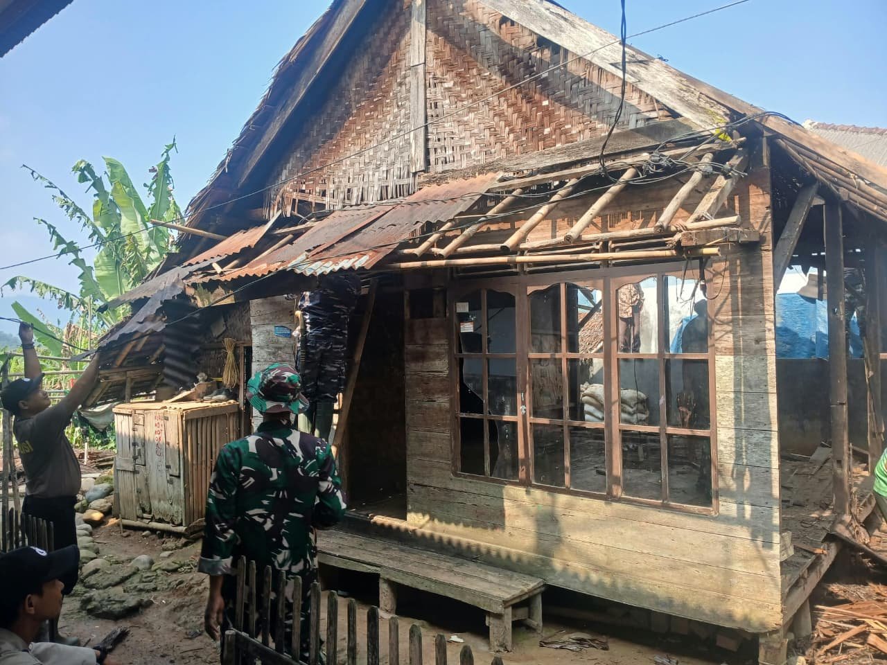 Kebangkitan Rumah Petani Bapak Apin Melalui Program TMMD di Cibeber