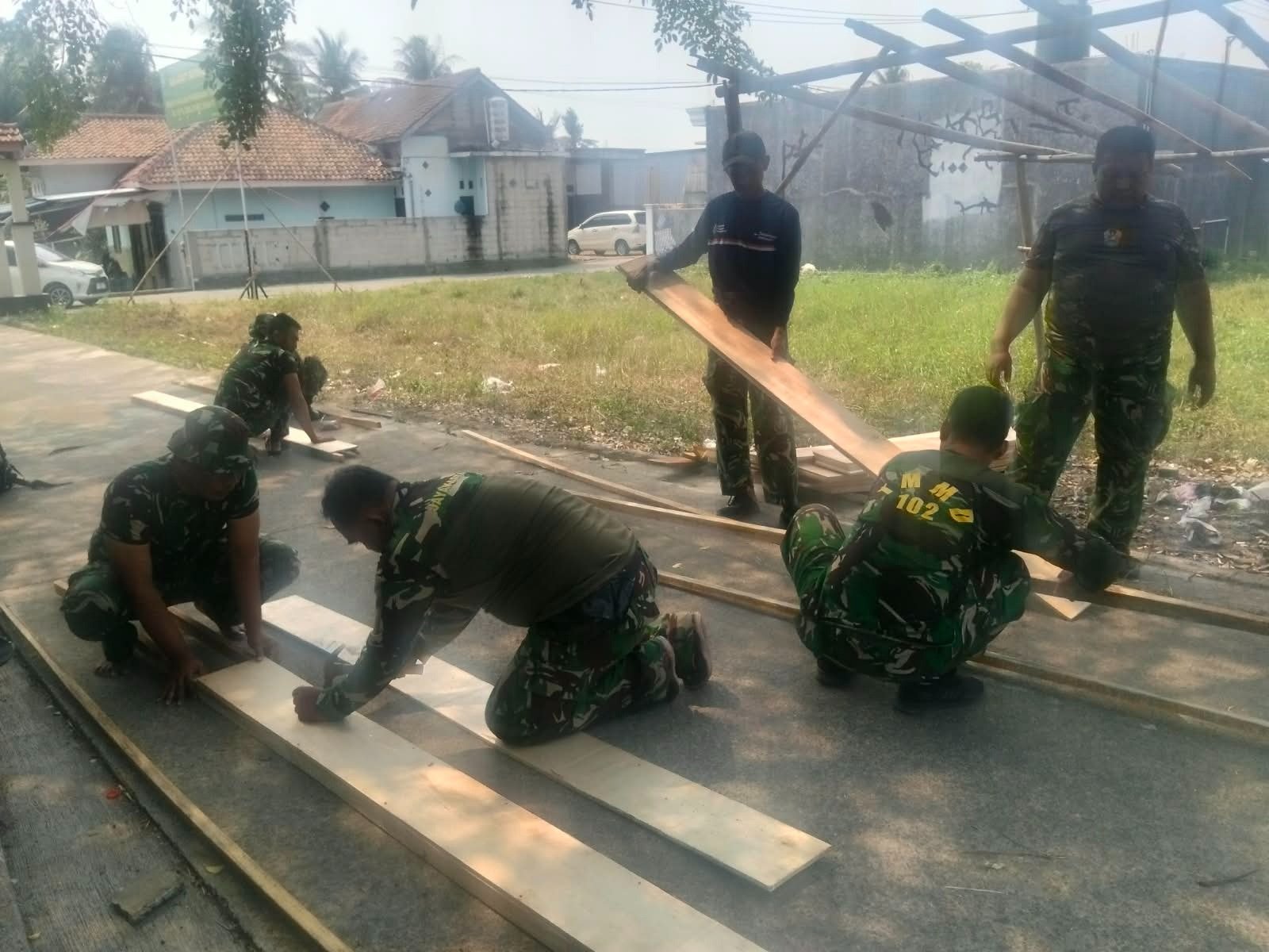 Proses Konstruksi TMMD ke-130: Satgas Tingkatkan Kualitas Infrastruktur di Desa