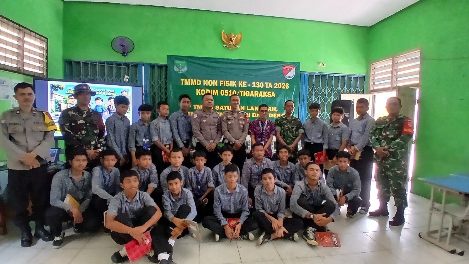 Generasi Muda Dibekali Kesadaran Lalu Lintas dalam Program TMMD ke-130
