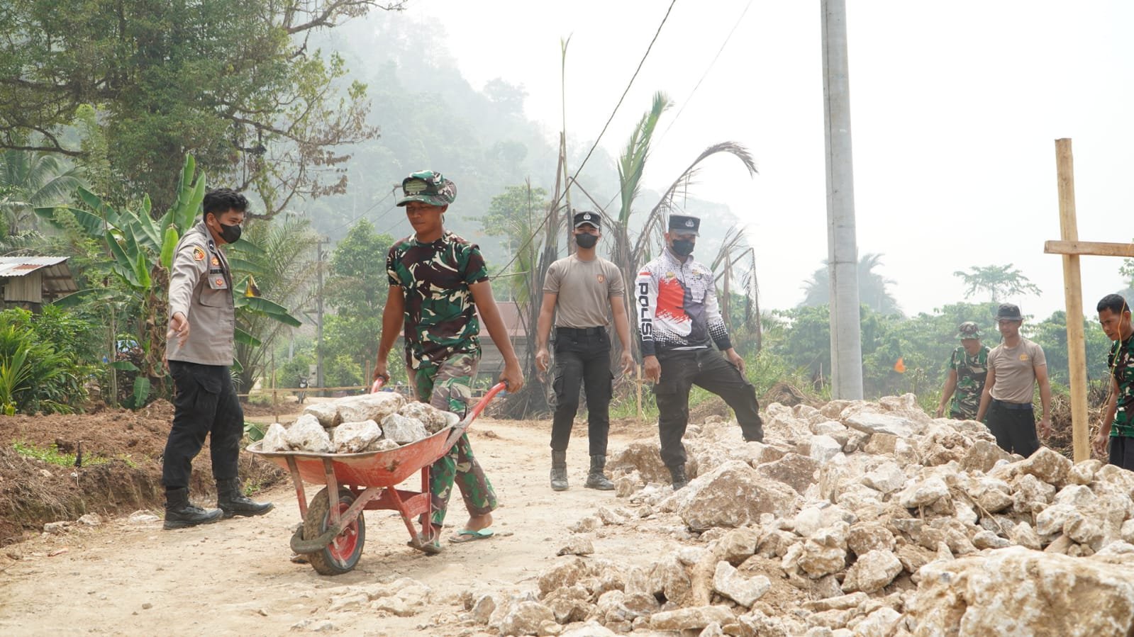Kegiatan TMMD ke-130 di Luwu Timur Memperkokoh Kerja Sama TNI dan Masyarakat