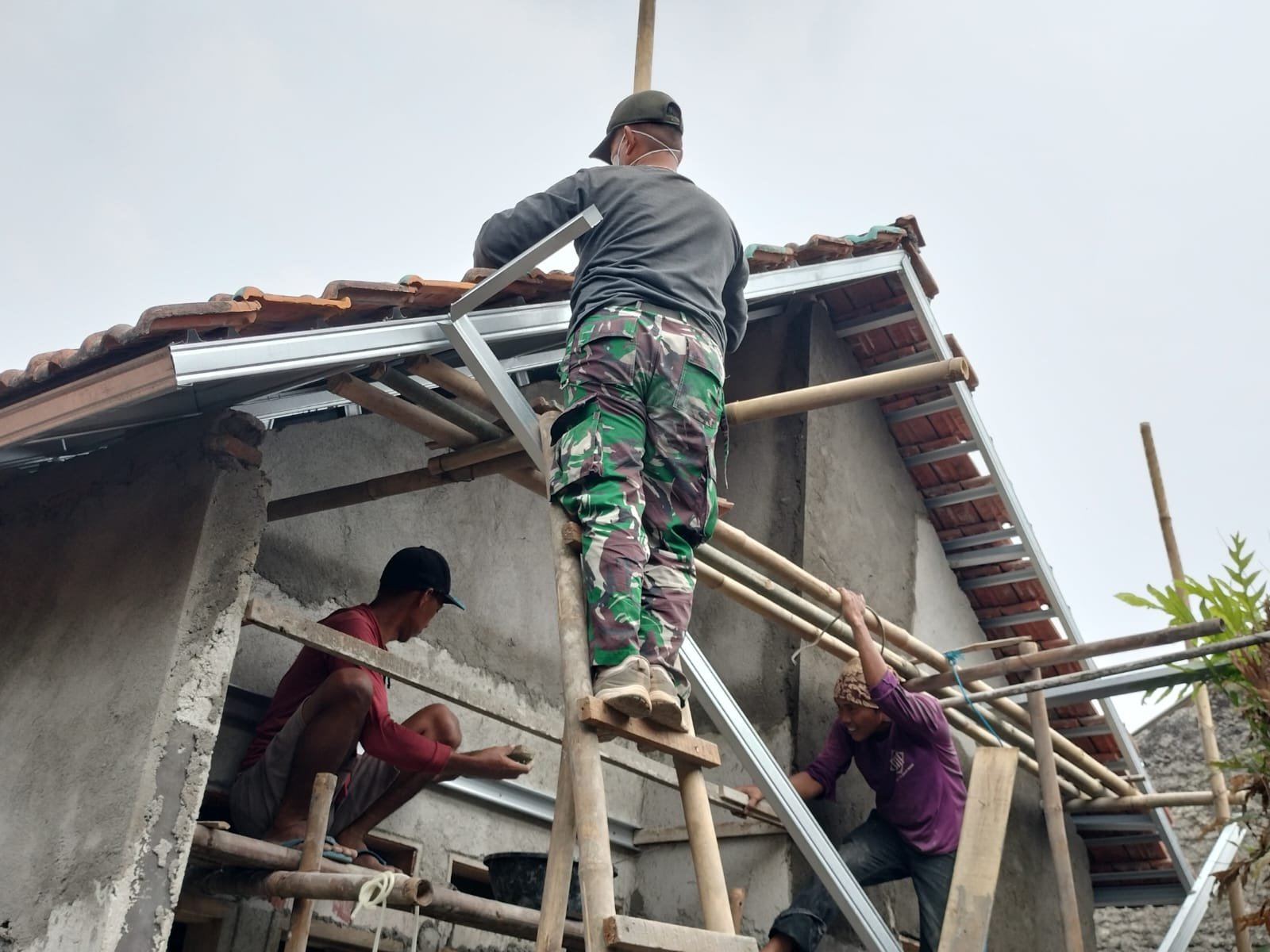 TNI Kolaborasi Wujudkan Rumah Impian untuk Bapak M. Syafi’i di Tangerang