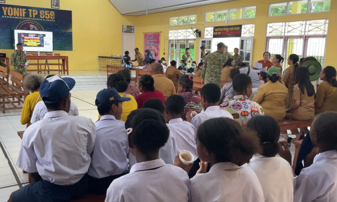 Yonif TP 859/RBK Sediakan Pemeriksaan Kesehatan dan Bazar dalam HUT TNI ke-81