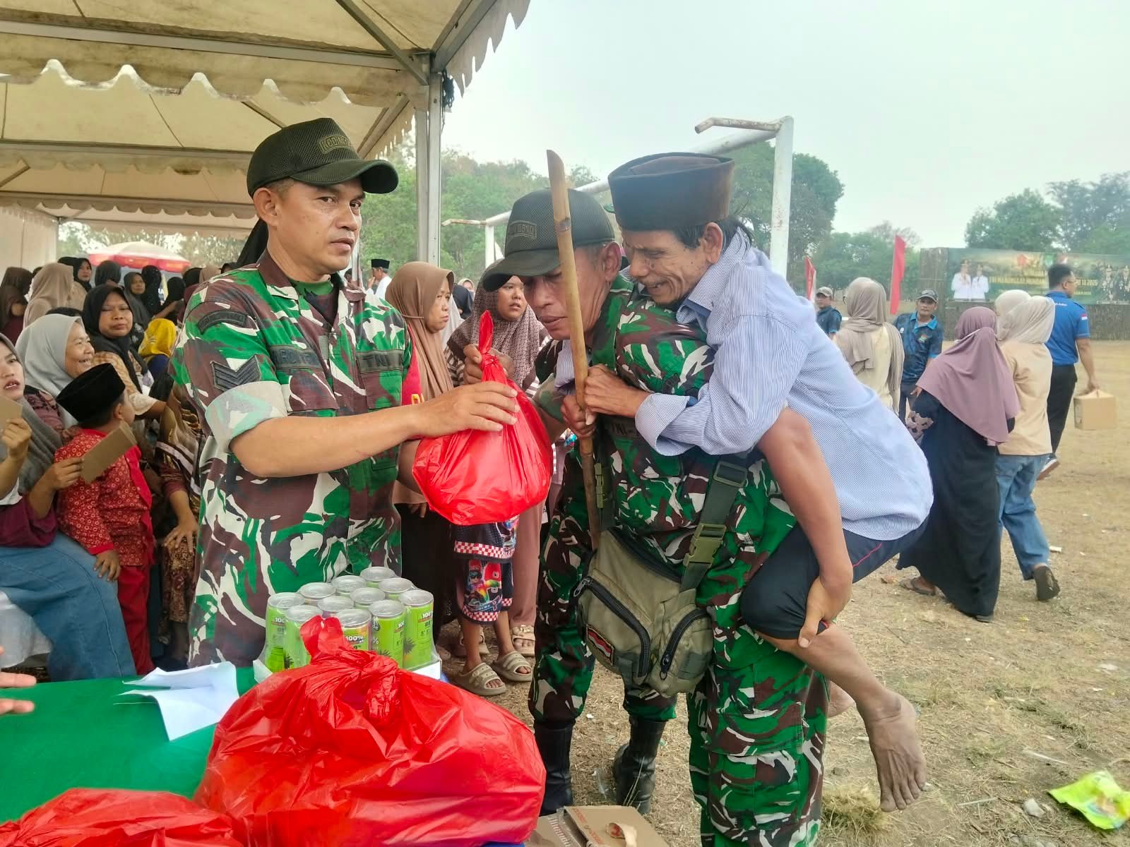 Serma Suan Ajak Masyarakat Bersatu dalam Misi Kesehatan di Desa Sumur Bandung